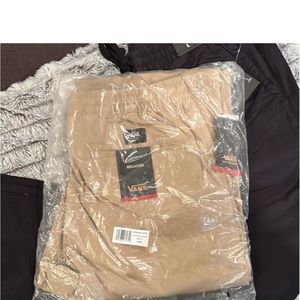 Vans Unisex. Range Relaxed Elastic Waist Skater Pants.